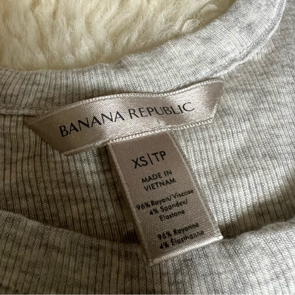 2pc Banana Republic Ribbed Stretchy Scoop Neck Scoop Back Tank - Picture 3 of 4